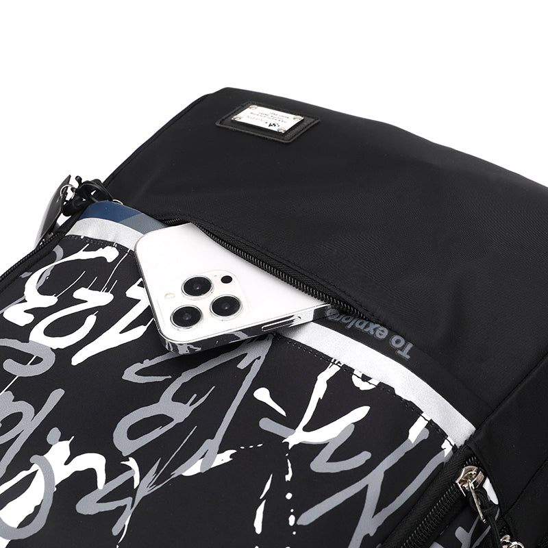 Mochila Urbana Premium para Laptop 15.6” — Diseño Minimalista Resistente al Agua