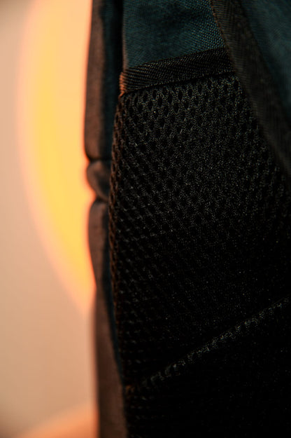 Bolso Cruzado para Cámara DSLR y Mirrorless — Impermeable y Acolchado