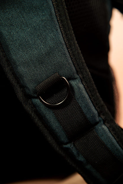 Bolso Cruzado para Cámara DSLR y Mirrorless — Impermeable y Acolchado